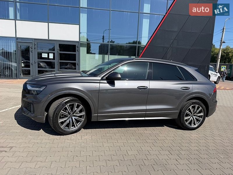 Позашляховик / Кросовер Audi Q8 2023 в Тернополі