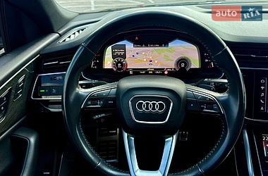 Внедорожник / Кроссовер Audi Q8 2018 в Киеве