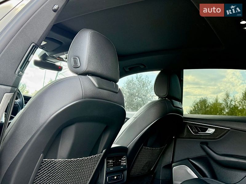 Внедорожник / Кроссовер Audi Q8 2018 в Киеве