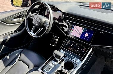 Внедорожник / Кроссовер Audi Q8 2018 в Киеве