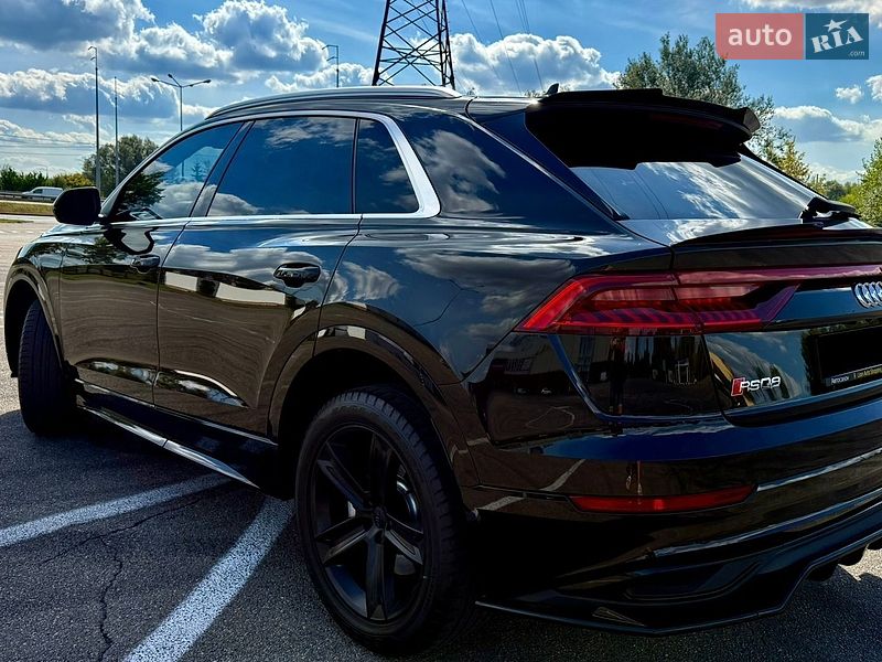 Внедорожник / Кроссовер Audi Q8 2018 в Киеве