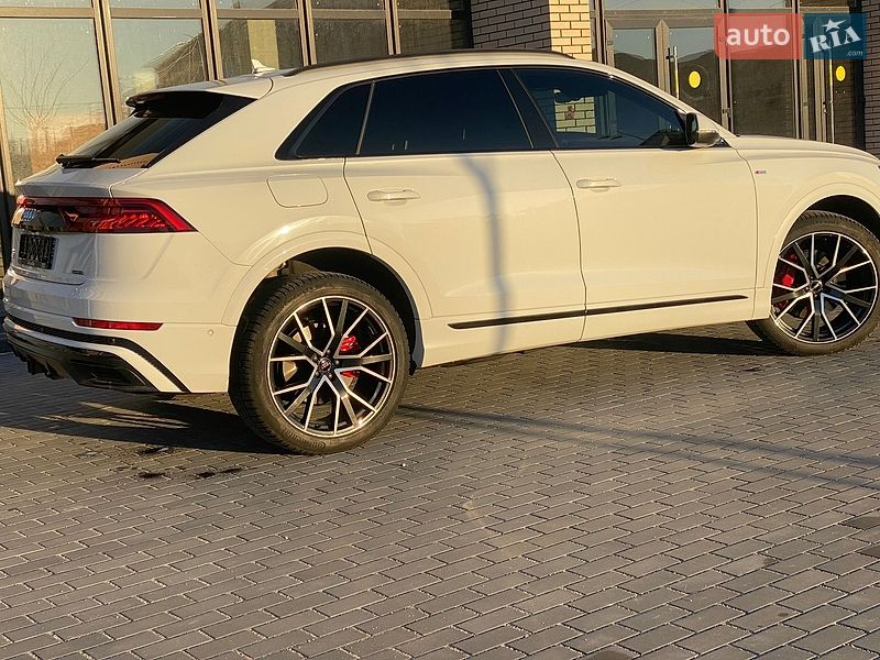 Внедорожник / Кроссовер Audi Q8 2020 в Виннице