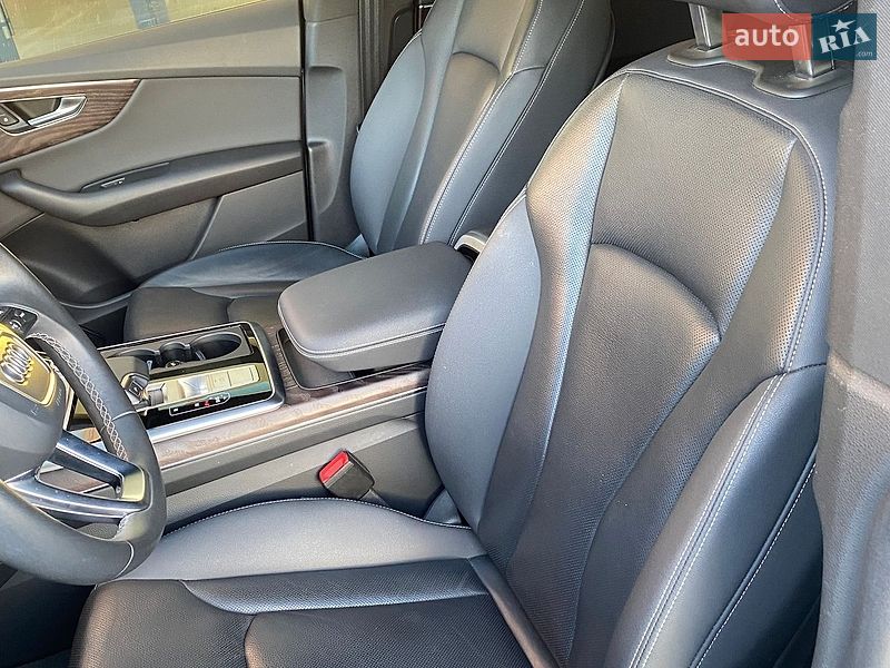 Внедорожник / Кроссовер Audi Q8 2020 в Виннице