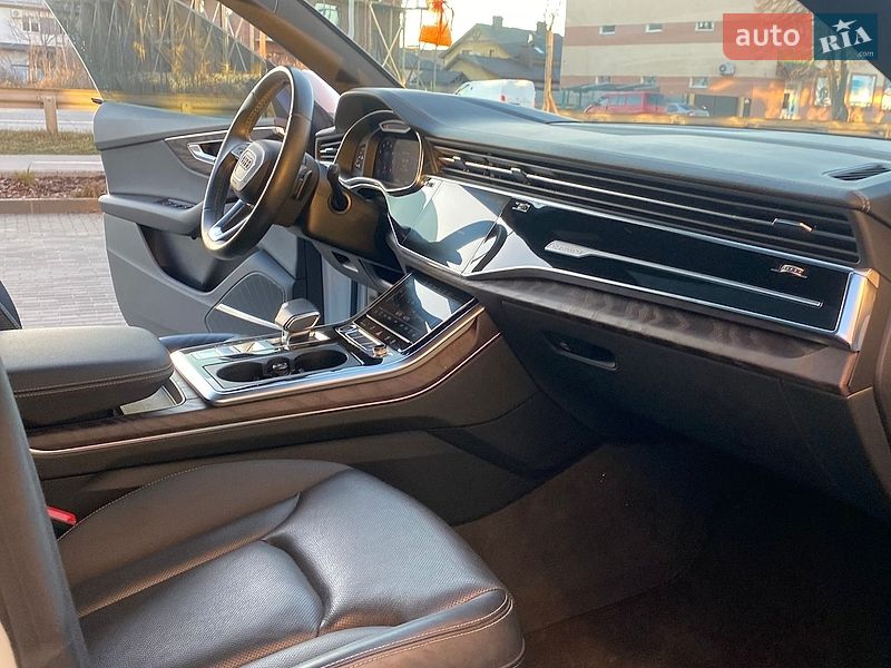 Внедорожник / Кроссовер Audi Q8 2020 в Виннице