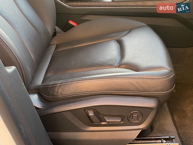 Внедорожник / Кроссовер Audi Q8 2020 в Виннице