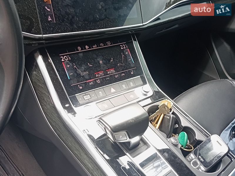 Позашляховик / Кросовер Audi Q8 2019 в Івано-Франківську