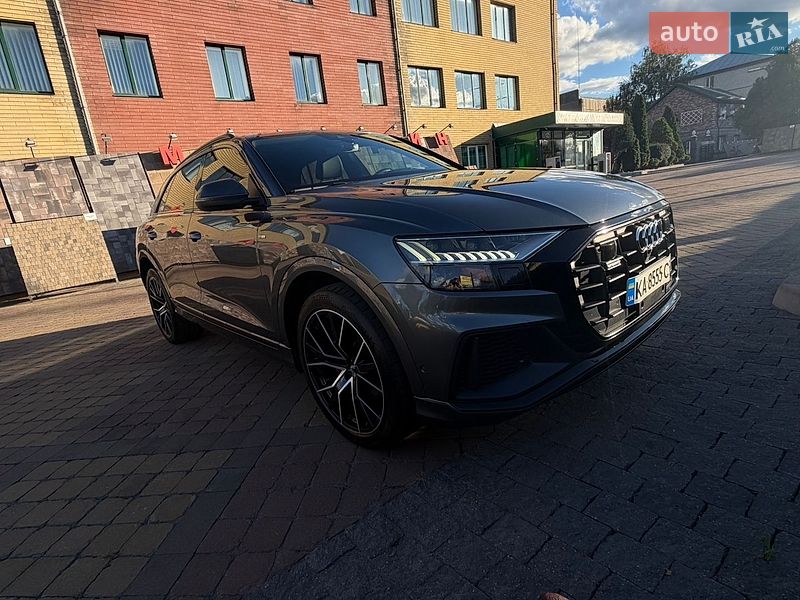 Внедорожник / Кроссовер Audi Q8 2019 в Киеве