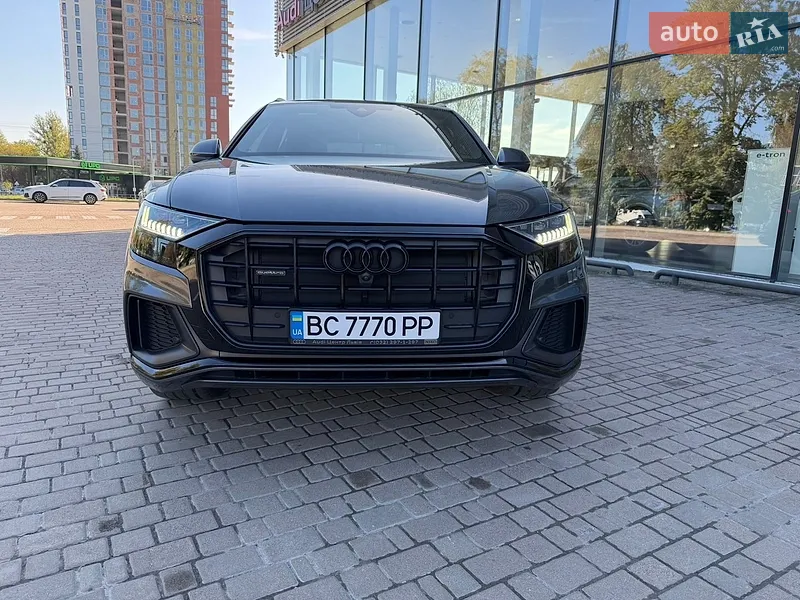 Audi Q8
