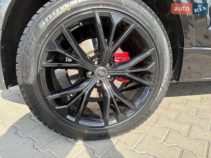 Позашляховик / Кросовер Audi Q8 2021 в Києві