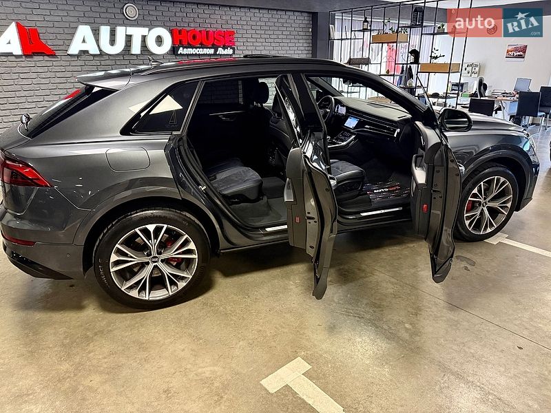 Позашляховик / Кросовер Audi Q8 2023 в Львові