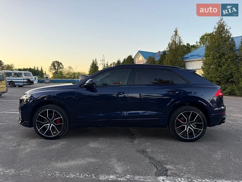 Внедорожник / Кроссовер Audi Q8 2021 в Яворове