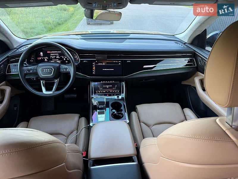 Внедорожник / Кроссовер Audi Q8 2021 в Яворове