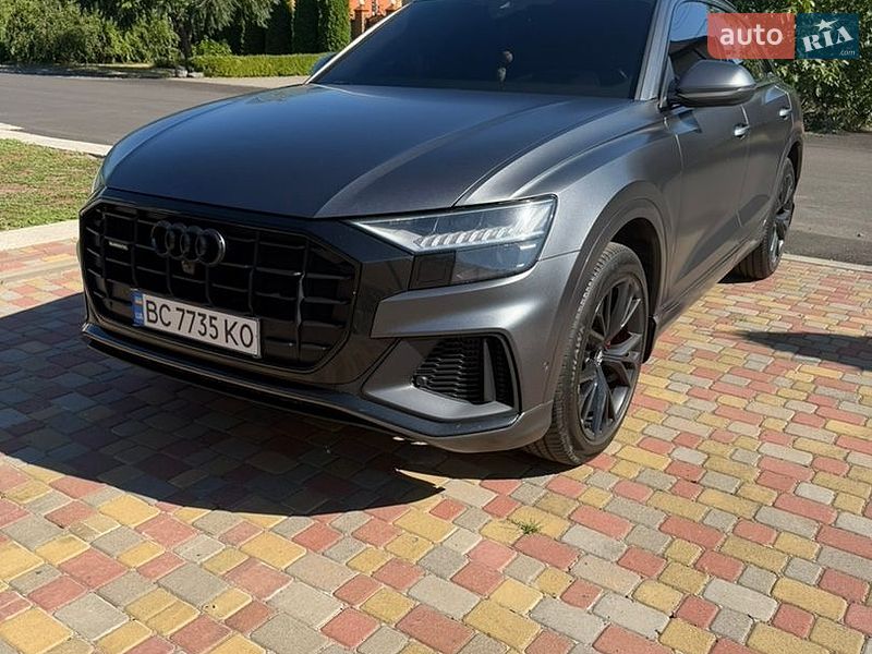 Позашляховик / Кросовер Audi Q8 2020 в Луцьку