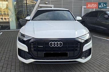 Внедорожник / Кроссовер Audi Q8 2021 в Киеве