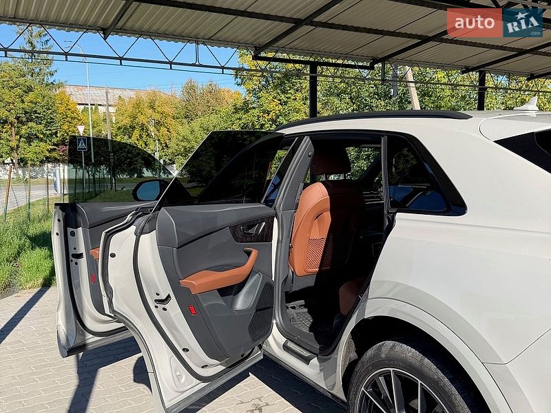 Позашляховик / Кросовер Audi Q8 2020 в Гусятині фото 24 Позашляховик / Кросовер Audi Q8 2020 в Гусятині