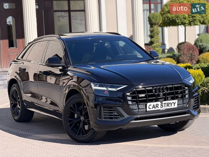 Позашляховик / Кросовер Audi Q8 2021 в Стрию