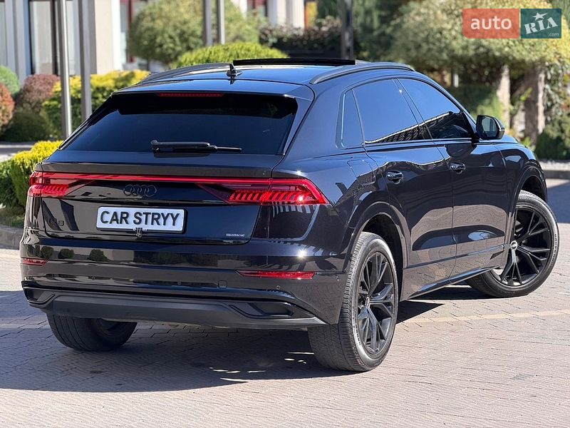 Позашляховик / Кросовер Audi Q8 2021 в Стрию