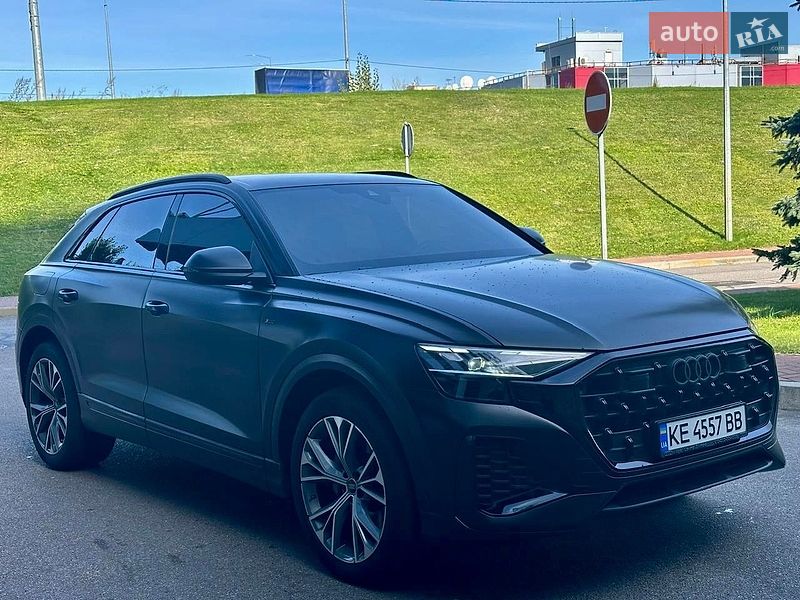 Позашляховик / Кросовер Audi Q8 2025 в Києві