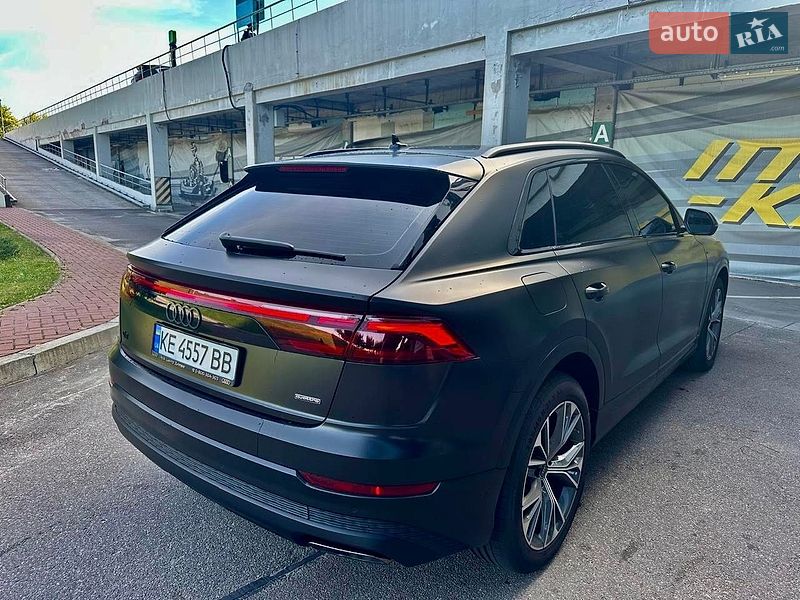 Позашляховик / Кросовер Audi Q8 2025 в Києві