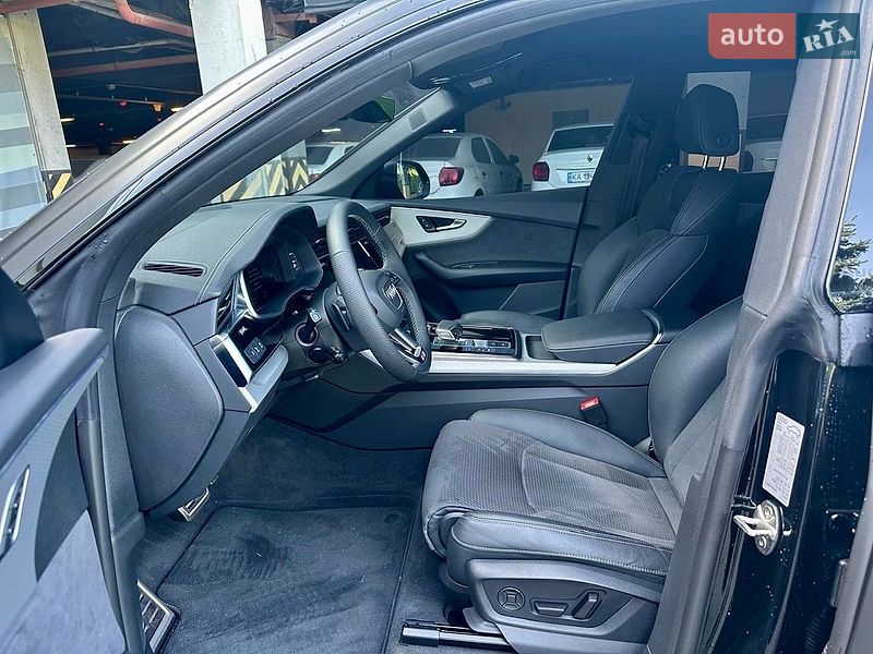Позашляховик / Кросовер Audi Q8 2025 в Києві