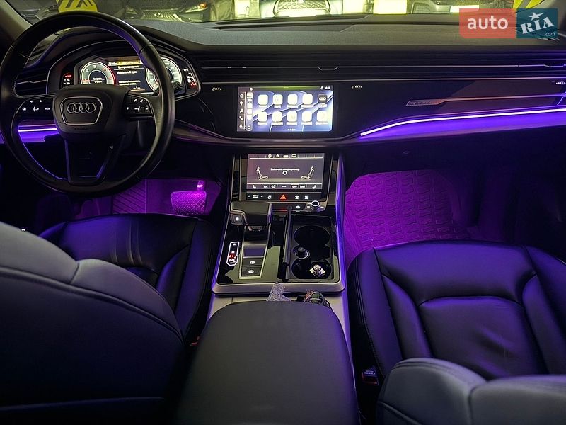 Внедорожник / Кроссовер Audi Q8 2021 в Одессе