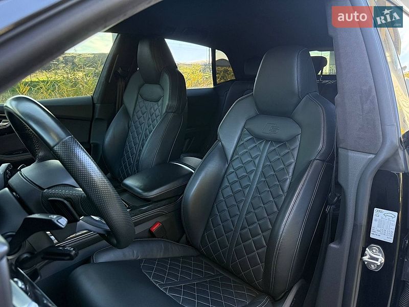 Внедорожник / Кроссовер Audi Q8 2018 в Киеве