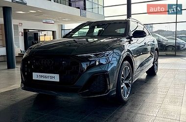 Позашляховик / Кросовер Audi Q8 2023 в Ужгороді