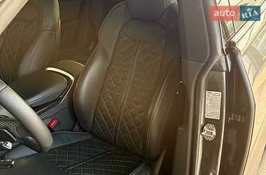 Позашляховик / Кросовер Audi Q8 2023 в Ужгороді