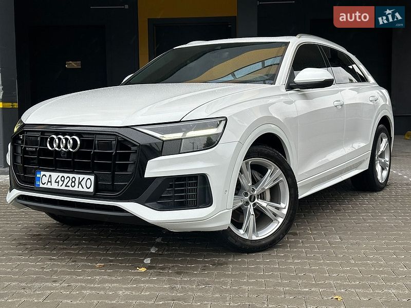 Внедорожник / Кроссовер Audi Q8 2021 в Киеве