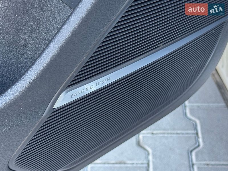 Внедорожник / Кроссовер Audi Q8 2021 в Киеве