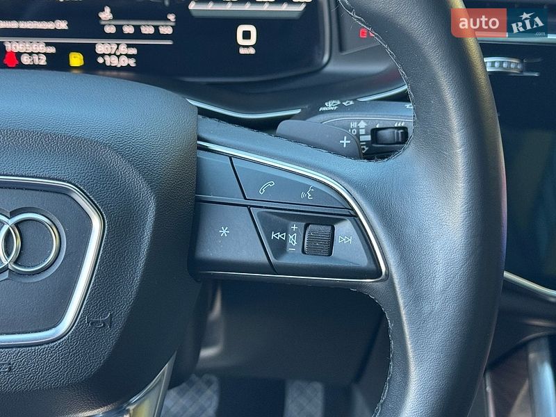 Внедорожник / Кроссовер Audi Q8 2021 в Киеве