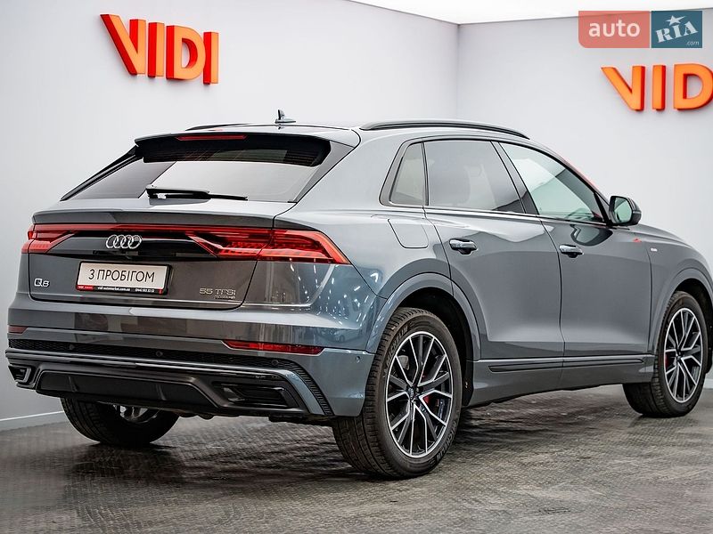 Внедорожник / Кроссовер Audi Q8 2019 в Киеве