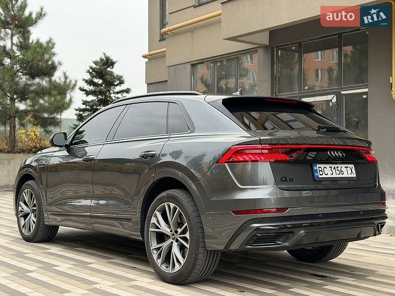 Позашляховик / Кросовер Audi Q8 2021 в Києві