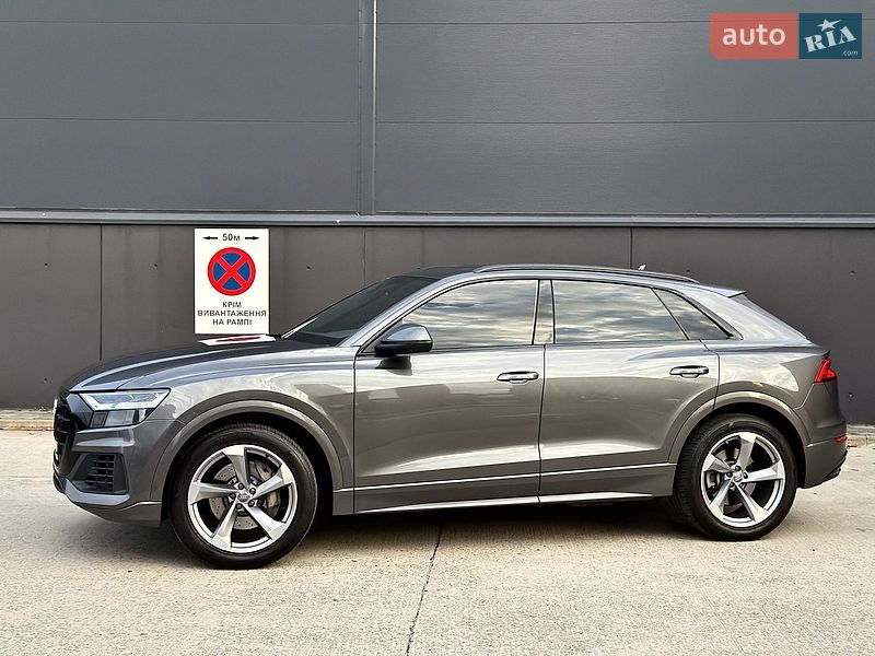 Позашляховик / Кросовер Audi Q8 2020 в Києві