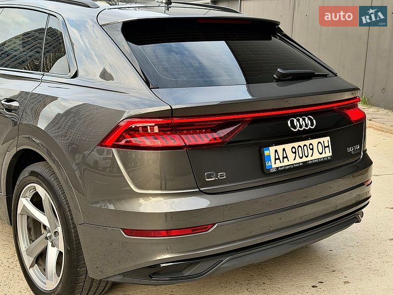 Позашляховик / Кросовер Audi Q8 2020 в Києві