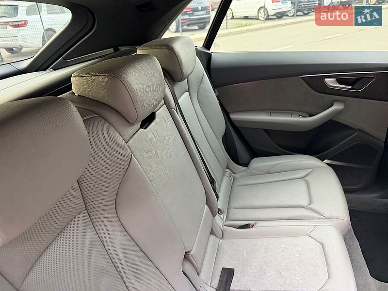Позашляховик / Кросовер Audi Q8 2020 в Києві