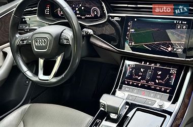 Позашляховик / Кросовер Audi Q8 2020 в Києві