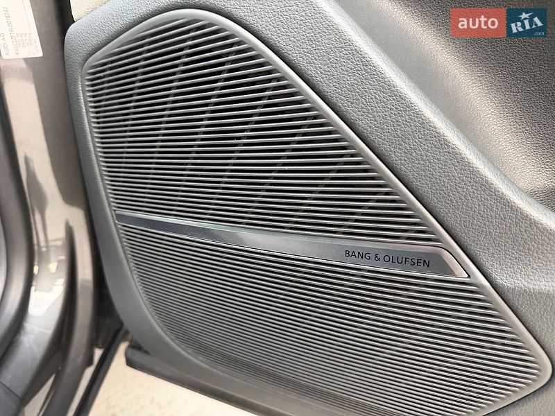 Позашляховик / Кросовер Audi Q8 2020 в Києві