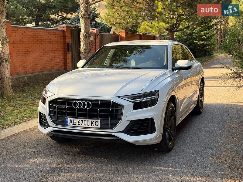 Внедорожник / Кроссовер Audi Q8 2019 в Днепре