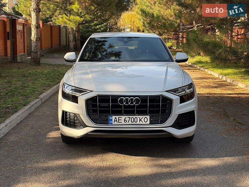 Внедорожник / Кроссовер Audi Q8 2019 в Днепре