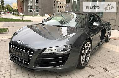 Купе Audi R8 2010 в 