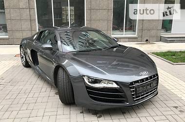 Купе Audi R8 2010 в 