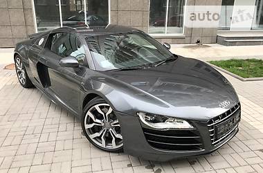 Купе Audi R8 2010 в 