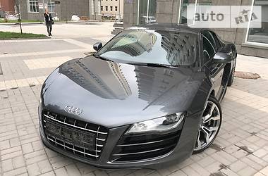 Купе Audi R8 2010 в 
