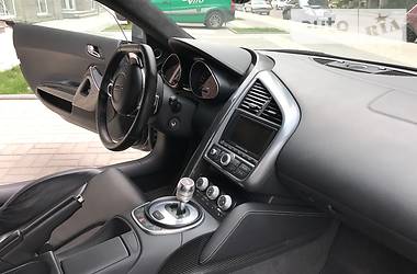 Купе Audi R8 2010 в 