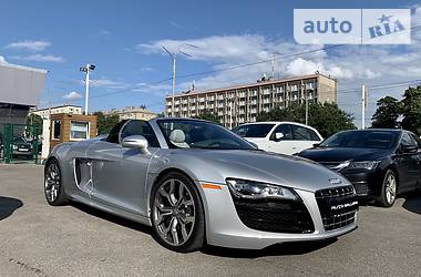 Кабріолет Audi R8 2011 в 