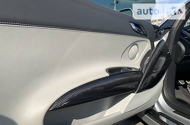 Кабріолет Audi R8 2011 в 