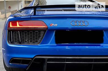 Купе Audi R8 2018 в 