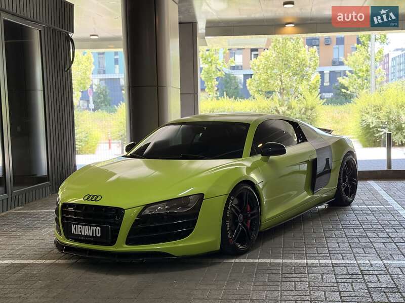 Купе Audi R8 2008 в Киеве