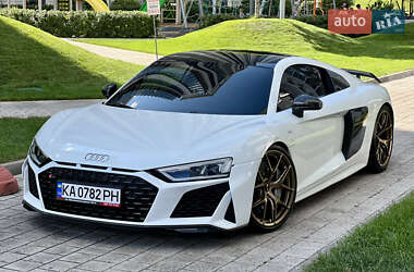Родстер Audi R8 2017 в Киеве